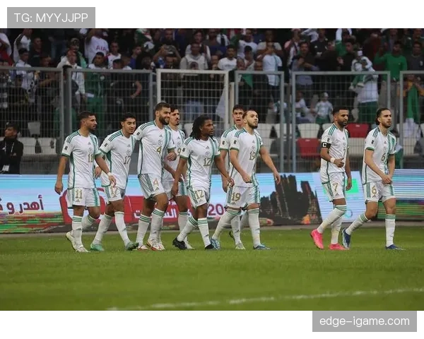 阿尔防守体系深度解析：优化战术布局提升球队防守效率与整体竞争力