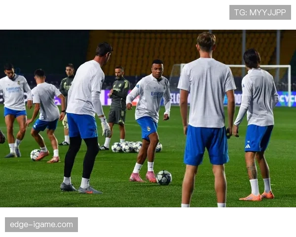 皇马中锋短缺问题加剧，对赛季关键阶段阵容稳定性造成影响