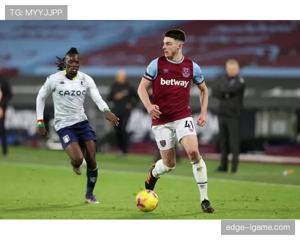 赖斯从防守型中场到全能B2B的角色进化分析